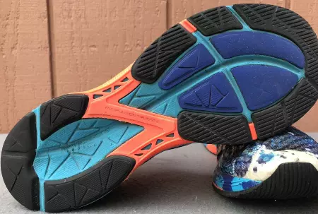 asics-gel-noosa-tri-11-outsole