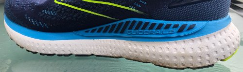 brooks-glycerin-19-guiderails-2