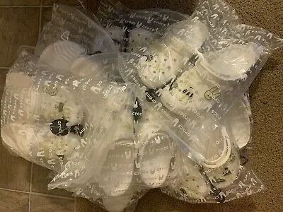 crocs-classic-clogs-shipping-bag