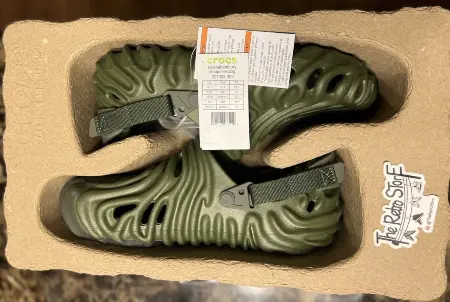 salehe-bembury-pollex-crocs-box