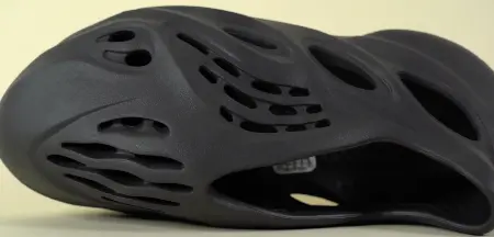 adidas-yeezy-foam-runner-ankle-