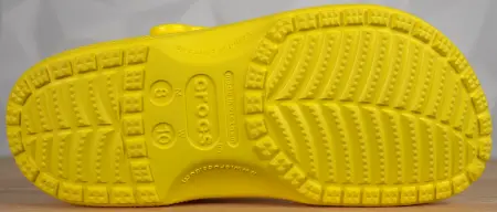 crocs-classics-clogs-outsole