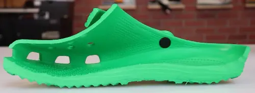 crocs-simple-design-and-recycling