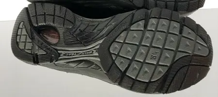 Saucony-Women's-ProGrid-Integrity-ST2-outsole