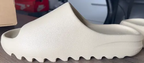 What-size-should-I-be-in-Yeezy-Slides