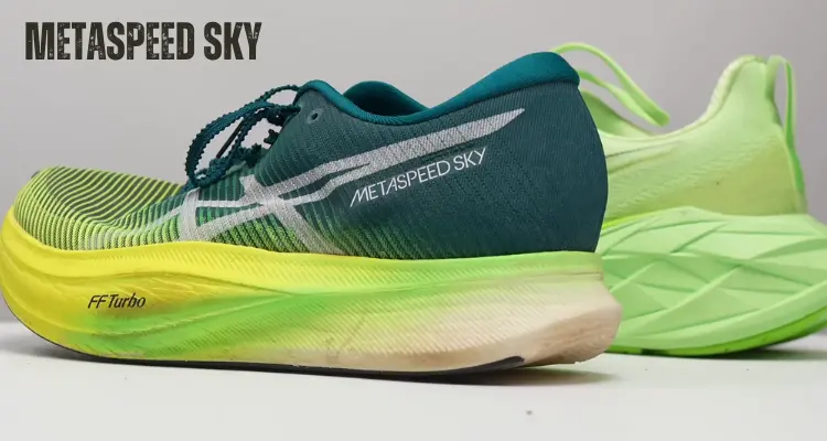 asics-metaspeed-sky-vs-asics-novablast-4-