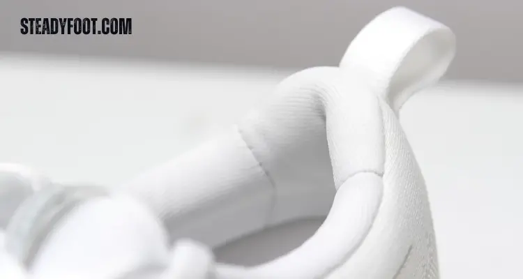 asics-gel-cumulus-25-heel-collar-pull-tab