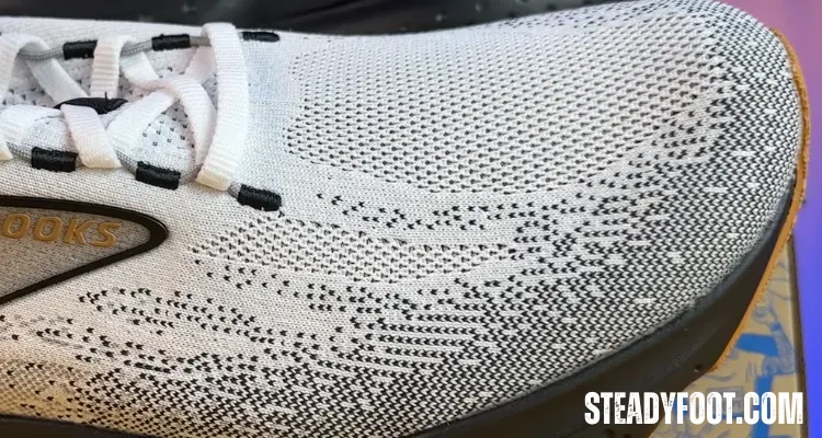 brooks-glycerin-21-upper-toe-box