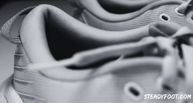 hoka-bondi-x-ankle-collar-padding