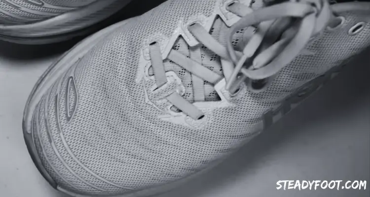 hoka-bondi-x-toe-box