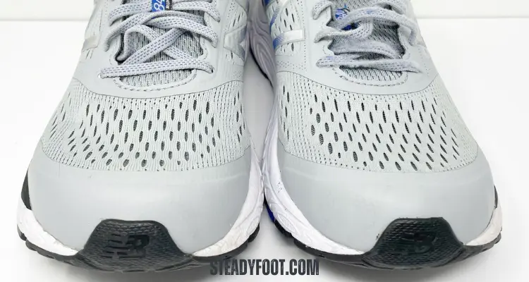 new-balance-840-v4-toe-box