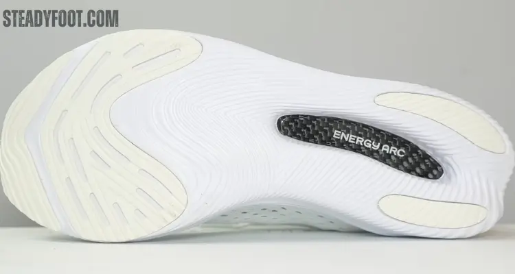 new-balance-fuelcell-supercomp-pacer-outsole