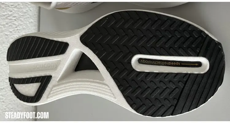 saucony-endorphin-pro-3-outsole