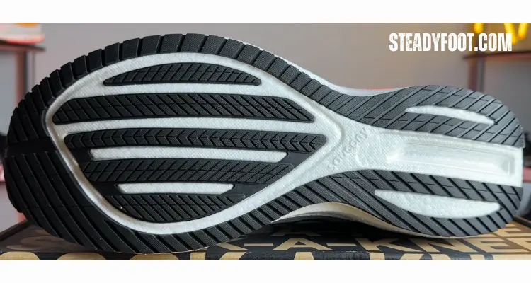 saucony-triumph-21-outsole