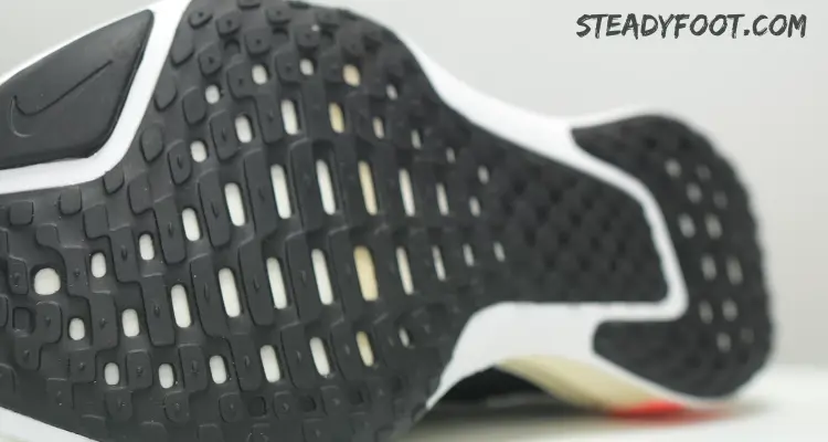 nike-invincible-run-3-outsole