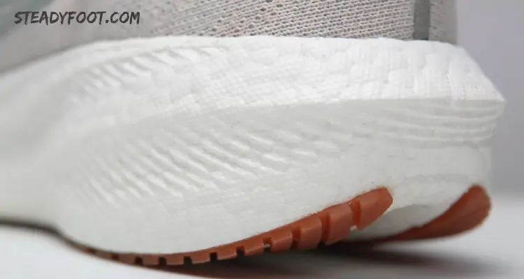 saucony-triumph-21-rfg-heel-foam