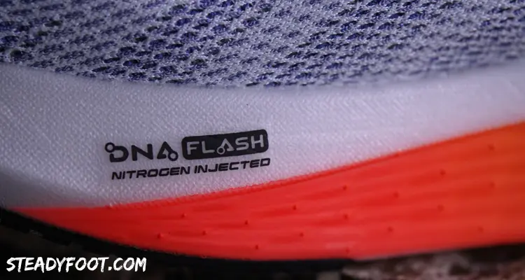 brooks-hyperion-2-DNA-flash-v2-midsole