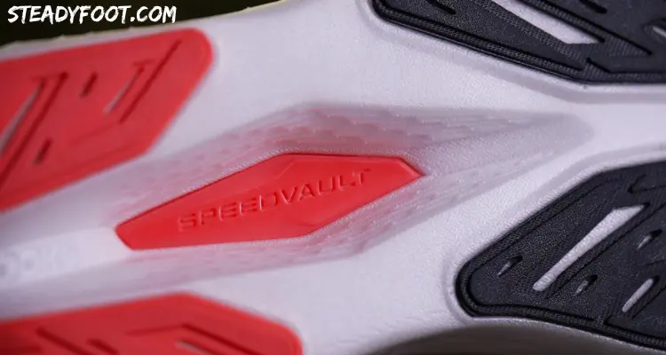 brooks-hyperion-max-2-speedvault
