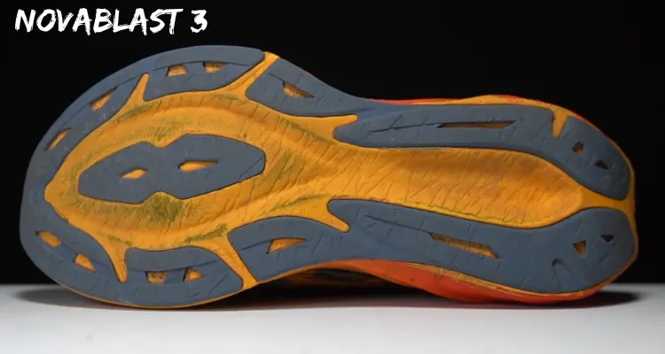 asics-novablast-3-outsole