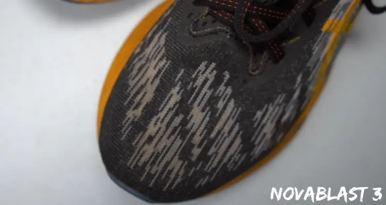 asics-novablast-3-toe-box